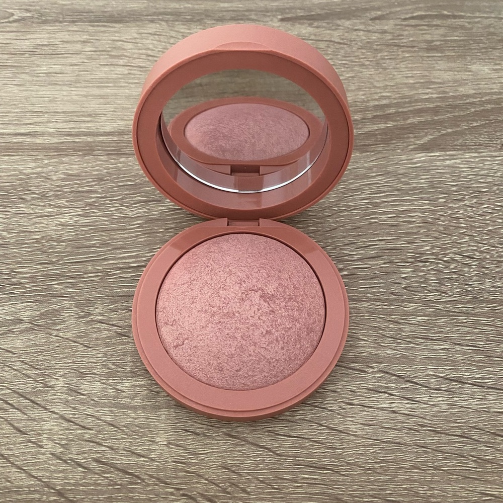 EM cosmetics Baked Blush